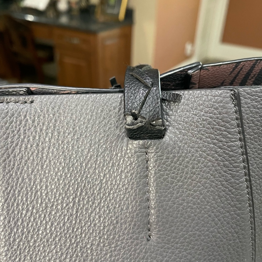 Tommy Bahama Dark Gray Pebbled Leather Tote w/ Black Braided Straps 11x14 - Picture 6 of 15